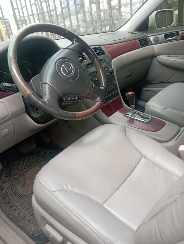 Thumbnail 6 of 2004 Lexus ES LE